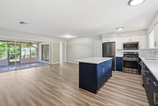 Photo - 2465 Brentwood Dr
