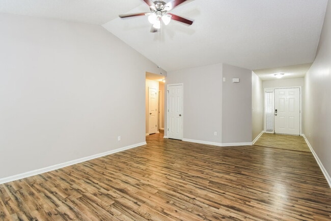 Photo - 4753 Limestone Ln NW