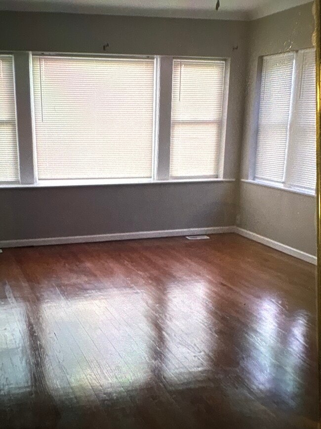 Building Photo - 7935 S Dante Ave Unit #1