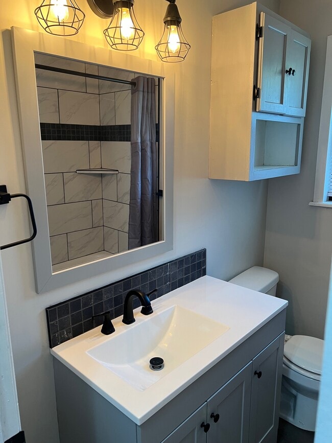 Photo - 1838 S St Clair Ave