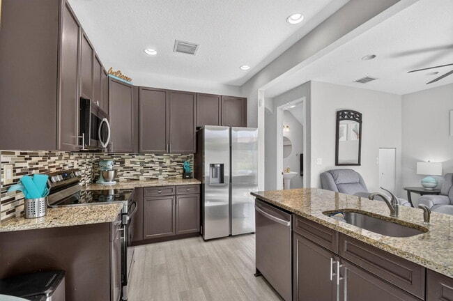 112 Monterey Bay Dr