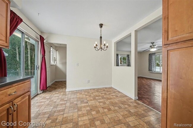 Photo - 2829 Wall St