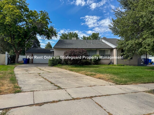 Photo - Charming Multi-Level Duplex
