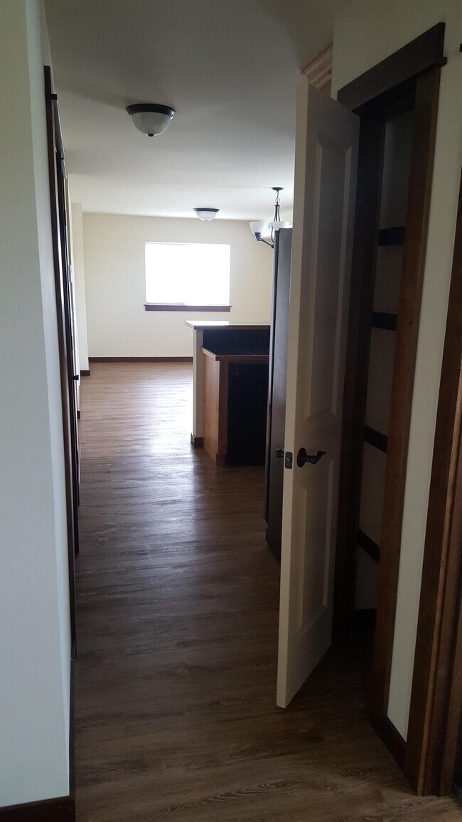 Photo - 3241 Catron St