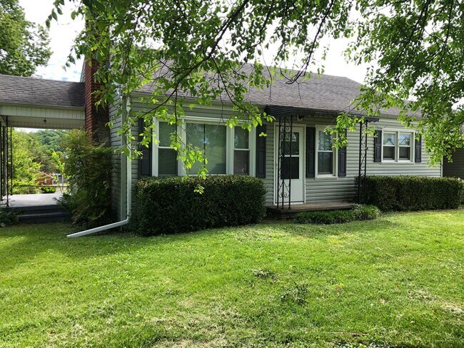 Photo - Beautiful country settings!  3 Bedroom / 1 bath - Kingsport TN