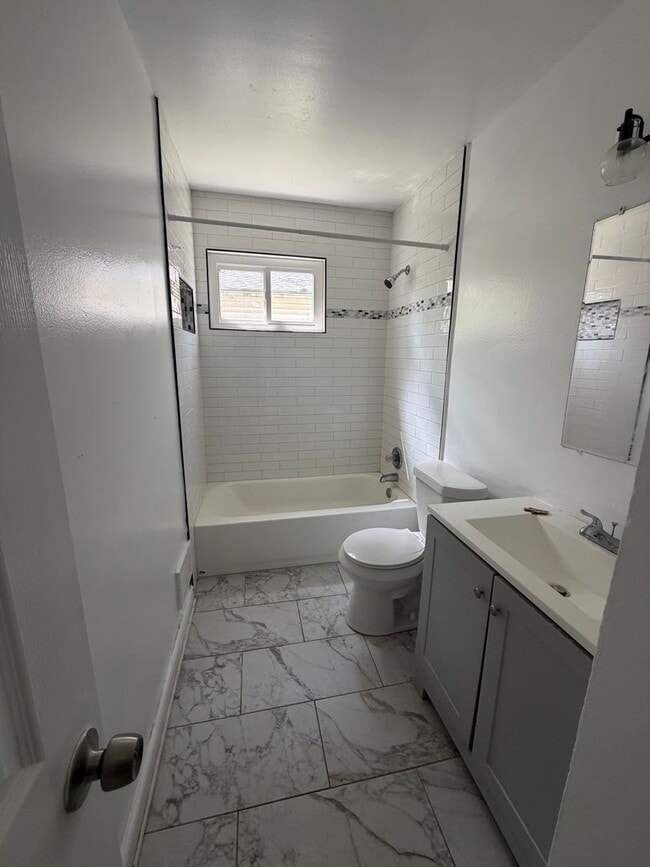 Photo - 8702 Maxwell Ave