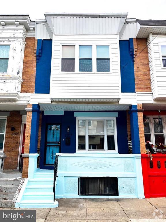 Building Photo - 2207 S Bonsall St Rental