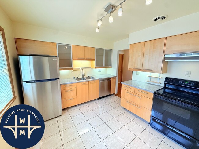 Photo - 7313 Harwood Ave