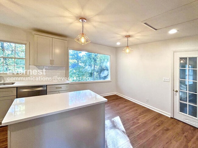 Photo - 409 Ferncliff Dr