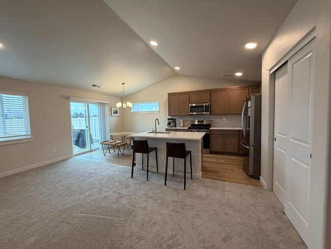 Photo - Beautiful 3 bed 2 bath home in Caldwell just off Linden Rd and Middleton Rd