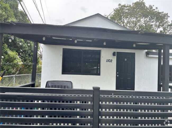 Building Photo - 1102 NW 103rd St Rental