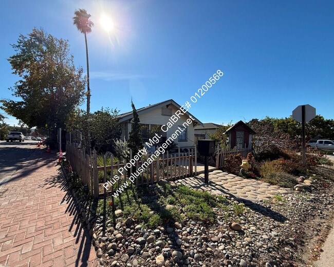Building Photo - Old Town Orcutt Charm Rental