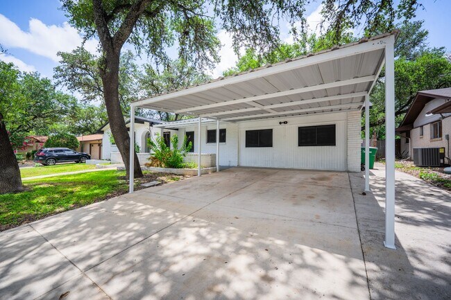 Photo - Oak Hills Terrace Single Story Home for Lease