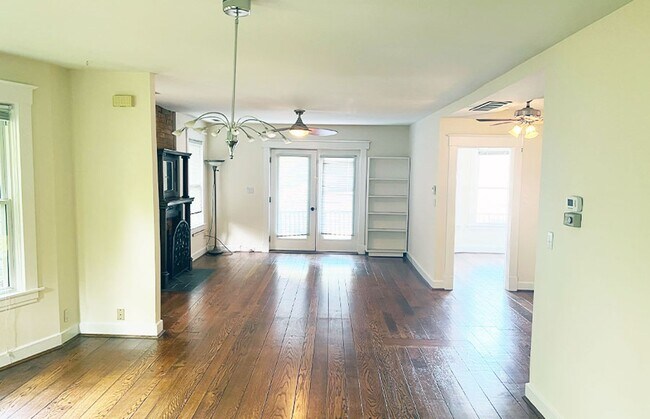 Building Photo - 3436 Lyleburn Pl Unit 3436-02