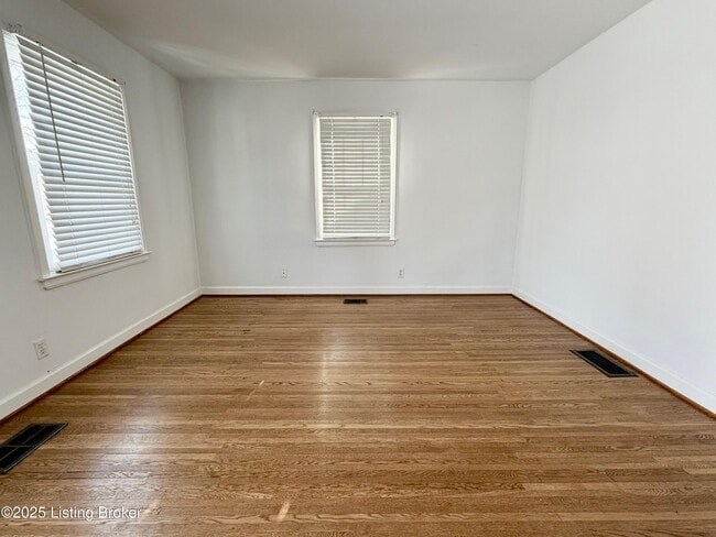 Photo - 628 Harris Pl