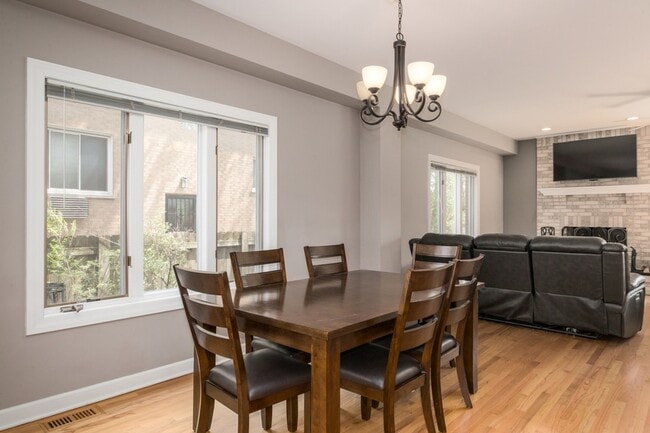 Photo - 840 N Northwest Hwy