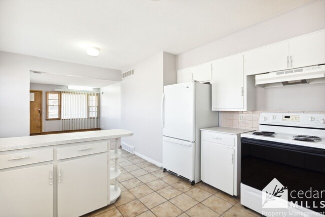 Photo - 1731 N Holyoke St