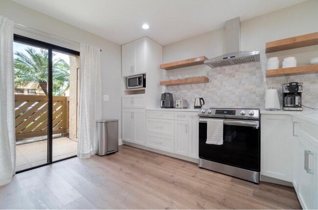 Photo - 13033 Northshire Trail Unit 21