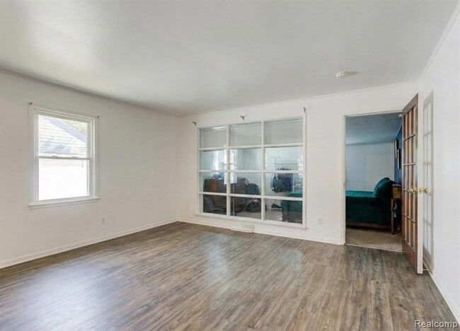 Photo - 12851 Saratoga St