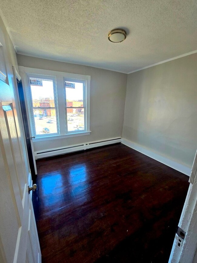 Photo - 93 Maple Ave Unidad 2