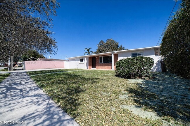 Photo - 783 W 78th St