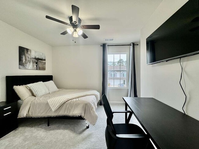 Building Photo - 10158 Chatham Run Ln