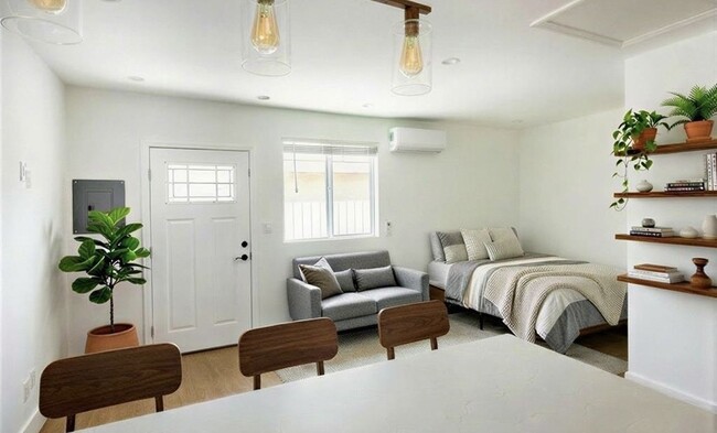 Photo - 8961 Etiwanda Ave