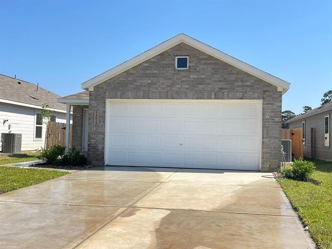 Photo - 14979 Ascot Bend Cir House