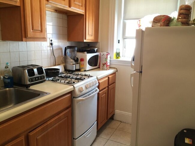 Photo - 52 Charlesgate E