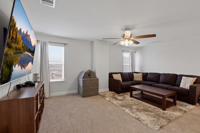 Photo - 8439 Knapp Rise