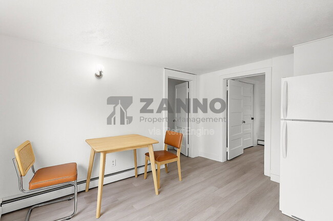 Photo - 82 Burlington St Unit 3