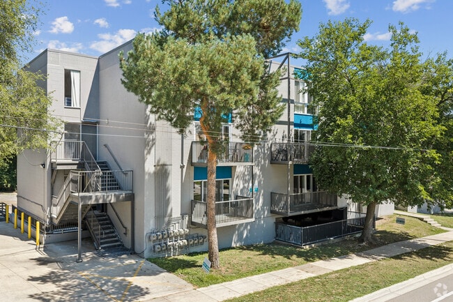 Tradewind Apartments