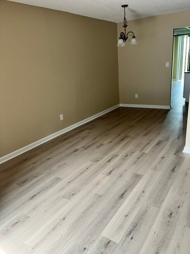 Photo - 4880 Locust St NE Unit 127