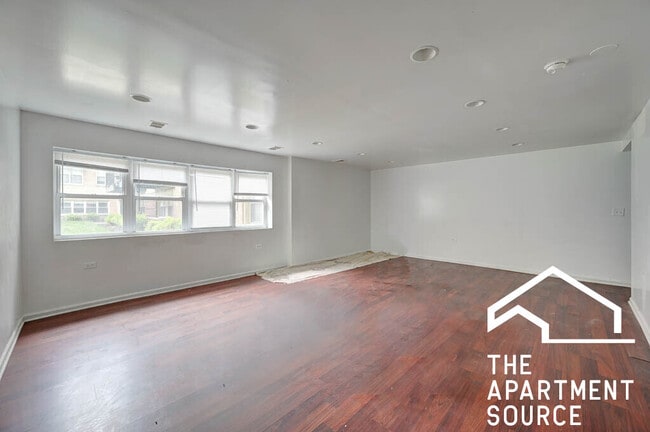 Building Photo - 2534 W Fitch Ave Unit G