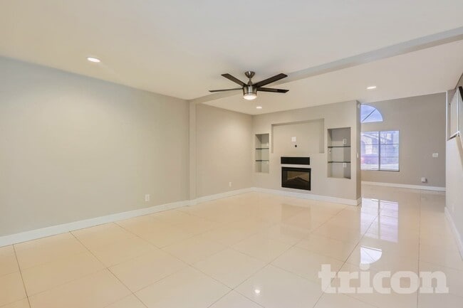 Photo - 2613 N 89th Dr