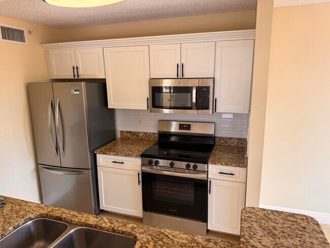 Photo - 1000 Scotia Dr Unit 302