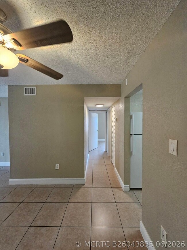 Photo - 4324 NW 9th Ave Unit 6-1c