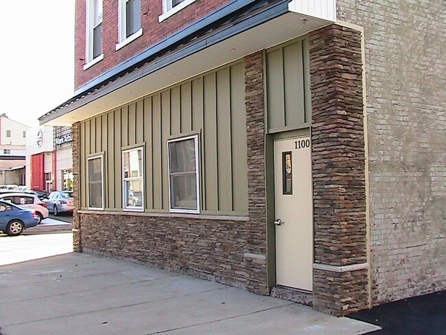 Building Photo - 1100 RES Unit 1100-301 RES