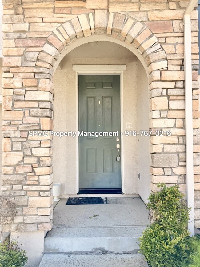 Photo - Beautifully Maintained 3 Bed / 2.5 Bath Home in South Natomas — New Appliances & Community Amenit...