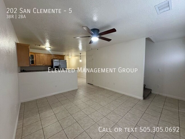 Photo - 202 San Clemente Ave NW Unidad 5