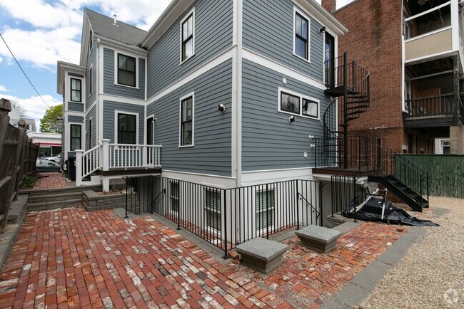 Building Photo - 150 Huron Ave Unit 150 Rental