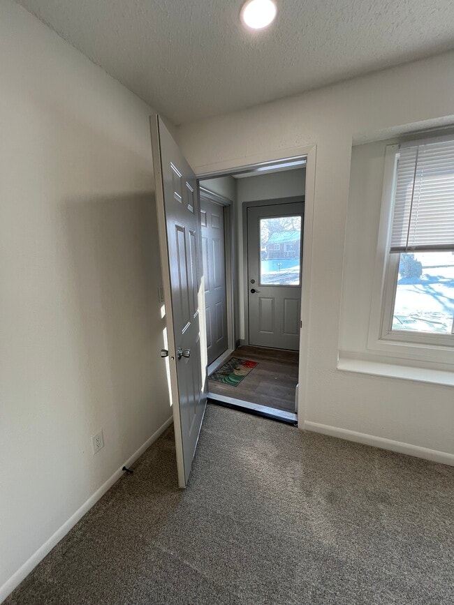 Photo - 5324 Jennifer Dr