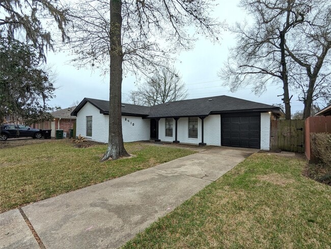 Building Photo - 8410 Rinn St Rental