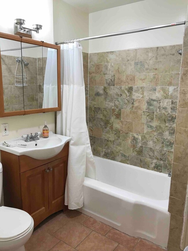 Photo - 479 Landfair Ave