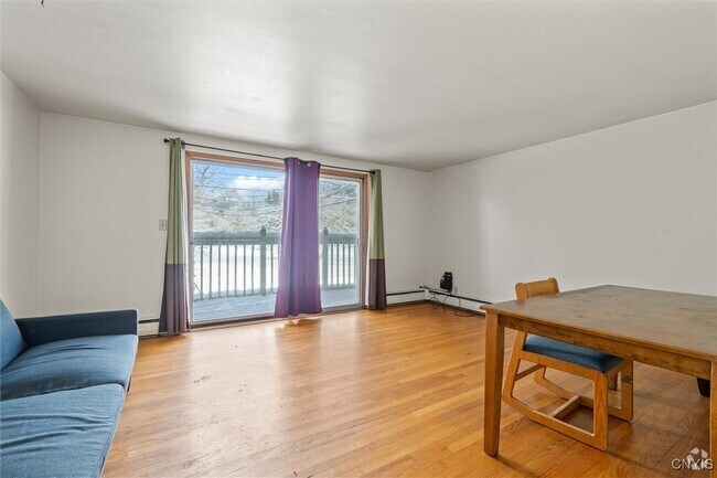 Building Photo - 202 Ostrom Ave Rental