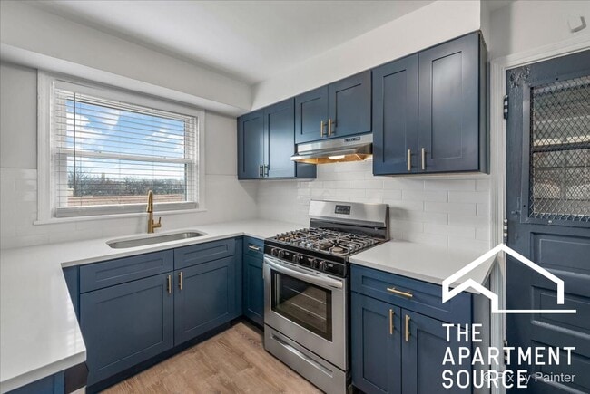 Building Photo - 2727 W Berwyn Ave Unit G Rental