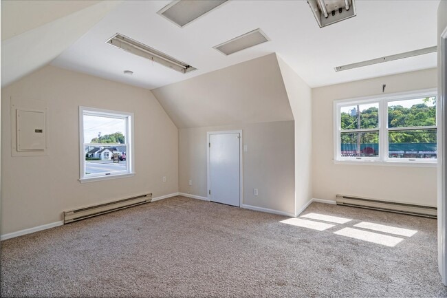 Building Photo - 566 US-6 Unit 2E Rental