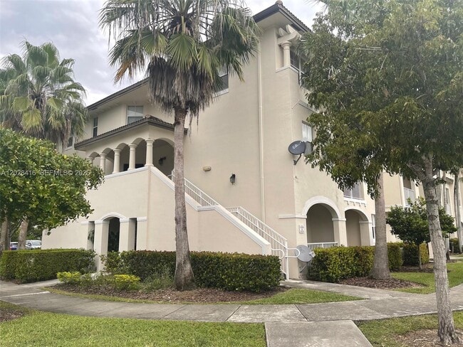 Building Photo - 11601 NW 89th St Unit 225