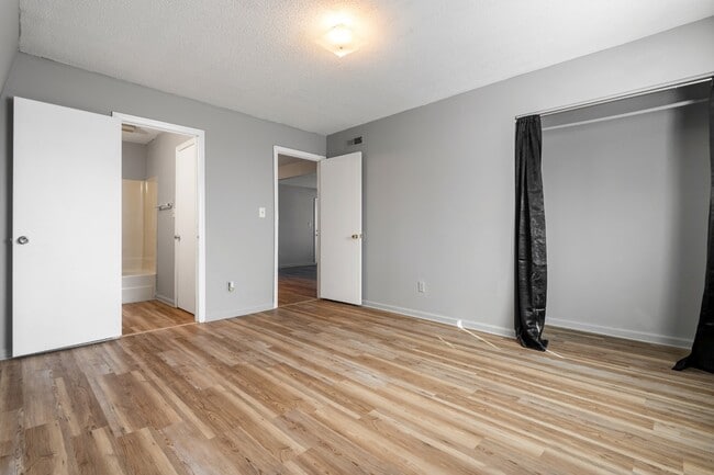 Photo - 511 Poplar St Unit A