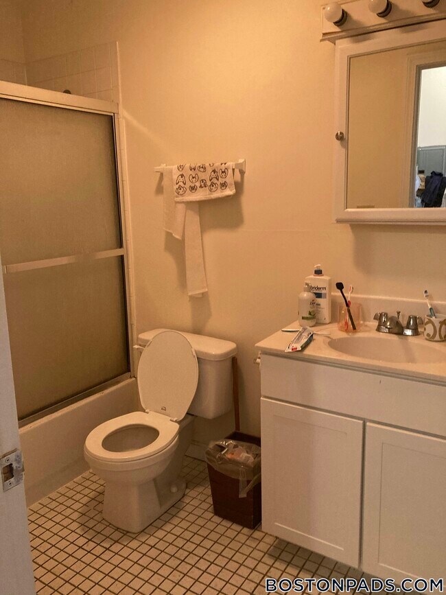 Photo - 81 Essex St Unit 24